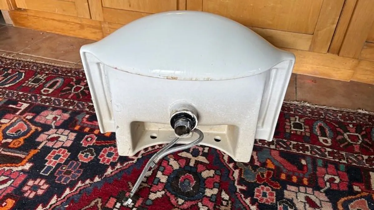 Wash hand basin - Image 4