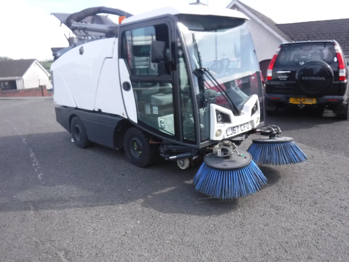 2018 Johnston C201 Road Sweeper, 3310 hrs. - Image 3