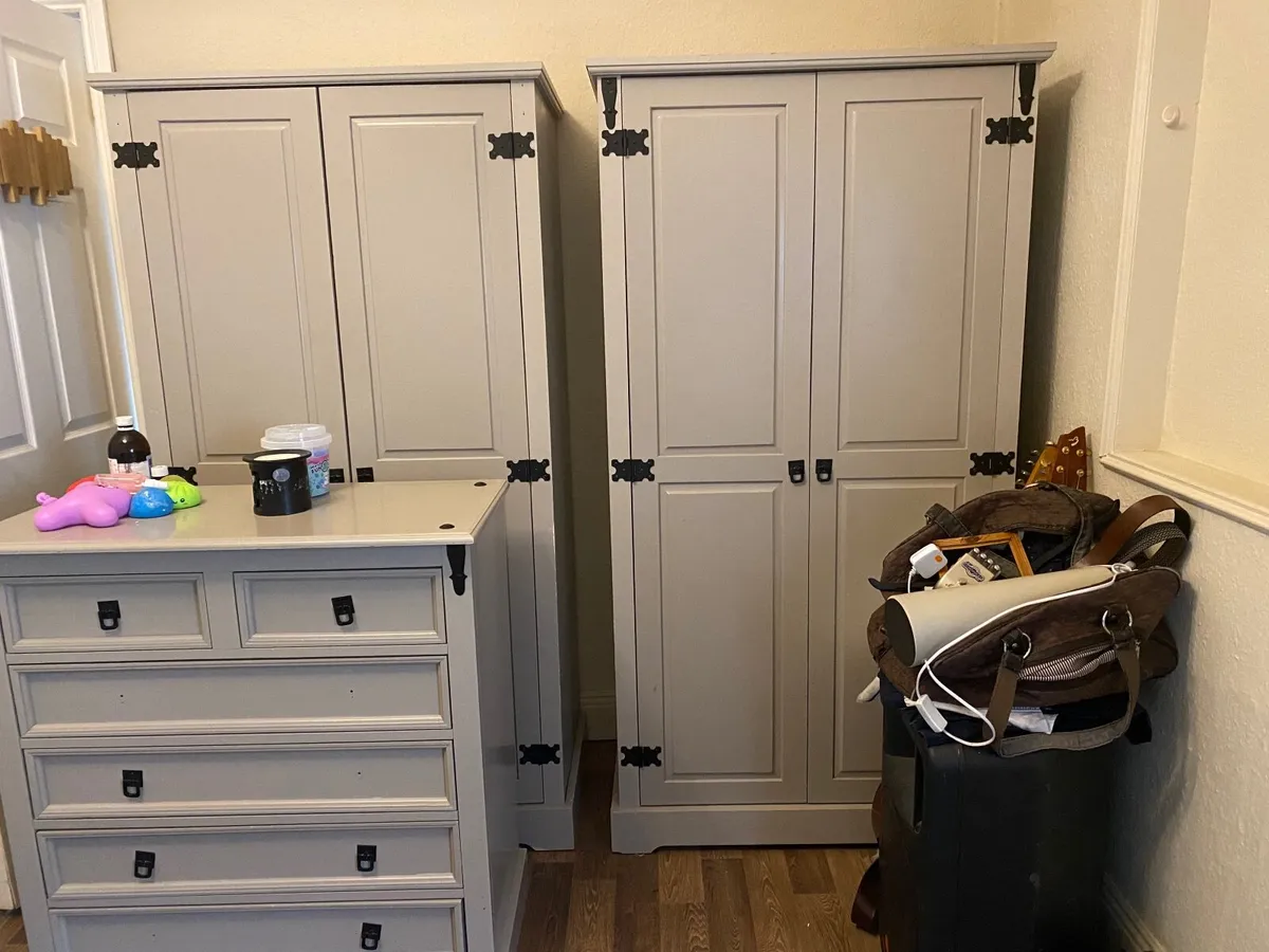 2 wardrobes and 1 chest of drawers - Image 2