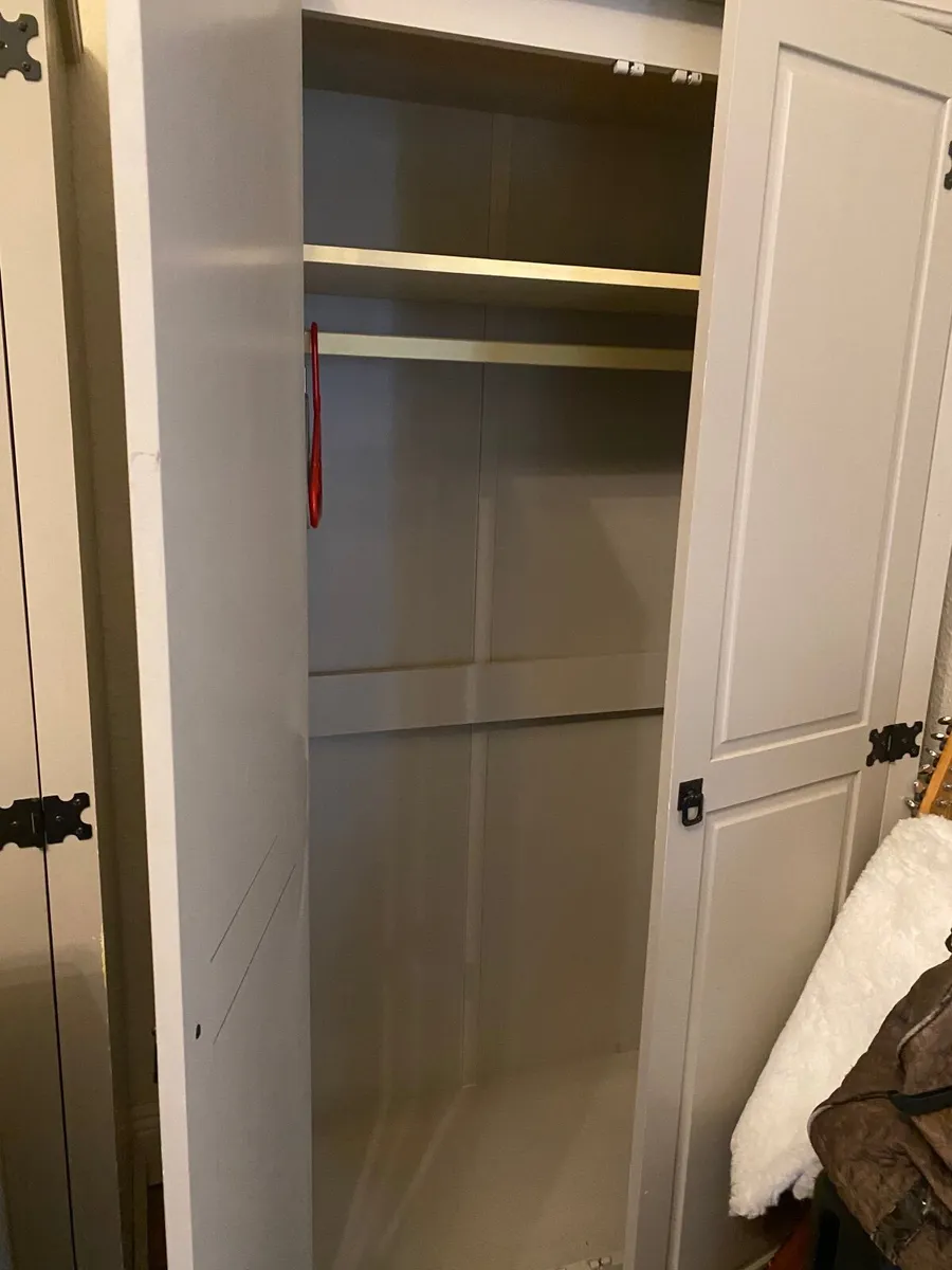 2 wardrobes and 1 chest of drawers - Image 3