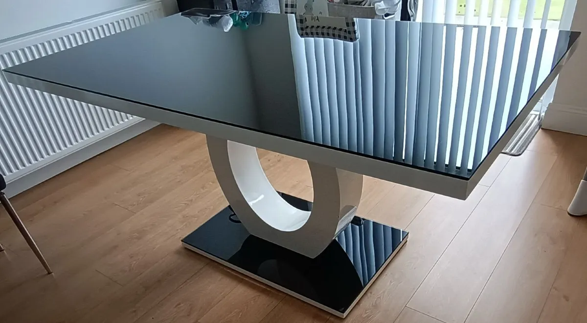 Glass Kitchen Table - Image 3