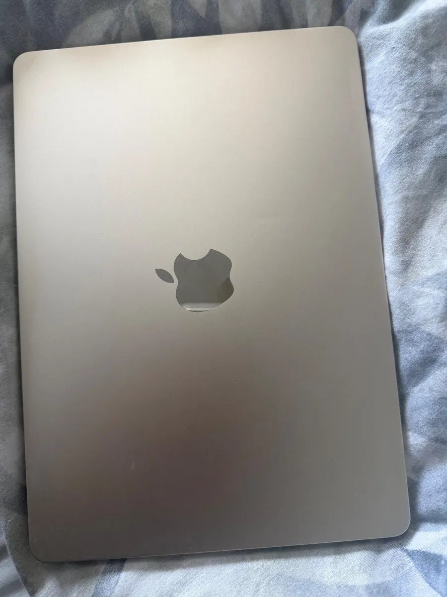 MacBook Air 13" M2 (2022) — 8GB / 256GB  Starlight - Image 2