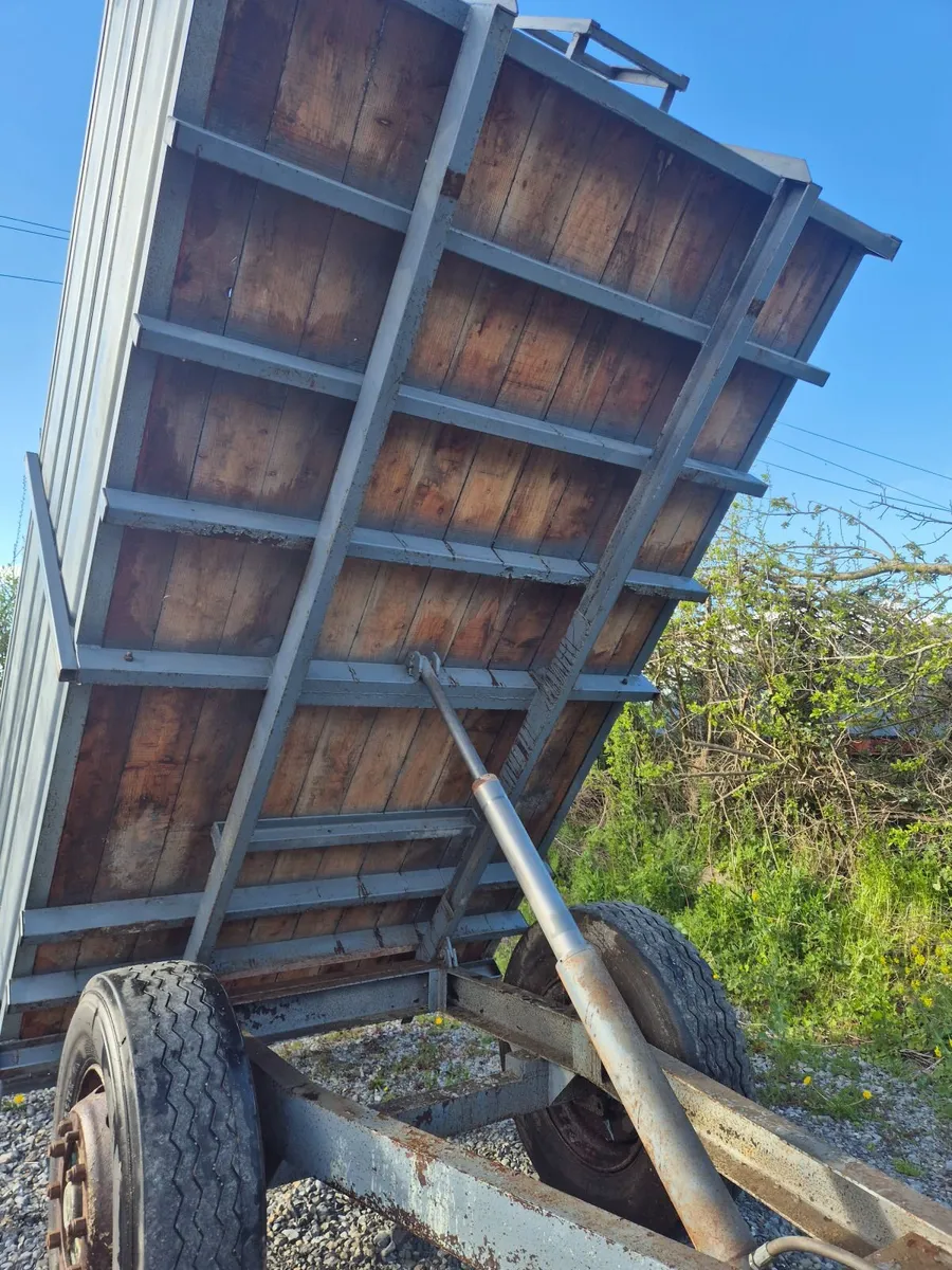 Grain trailer - Image 2