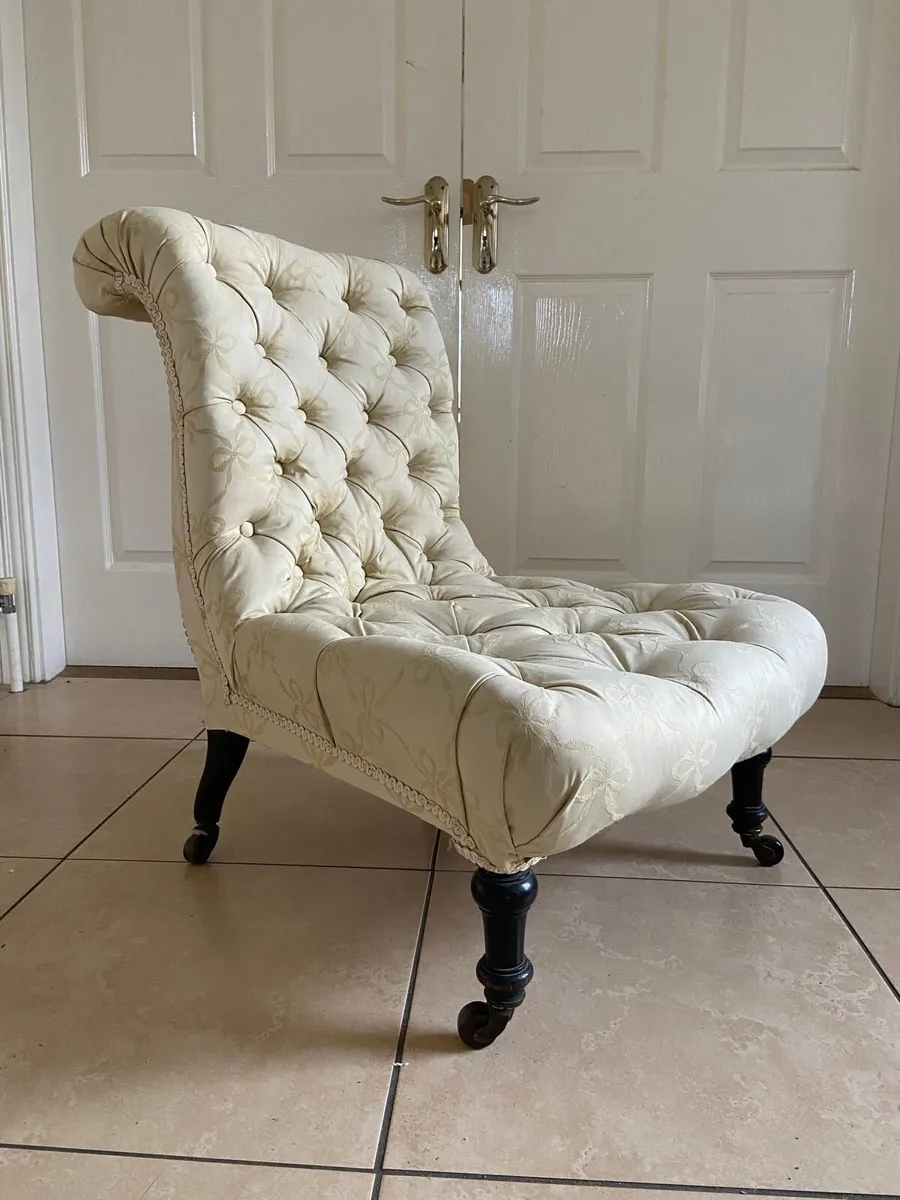 Victorian low size nursing chair - Image 1