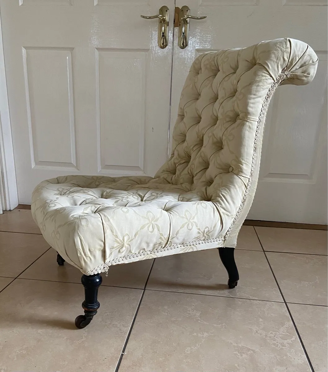 Victorian low size nursing chair - Image 2