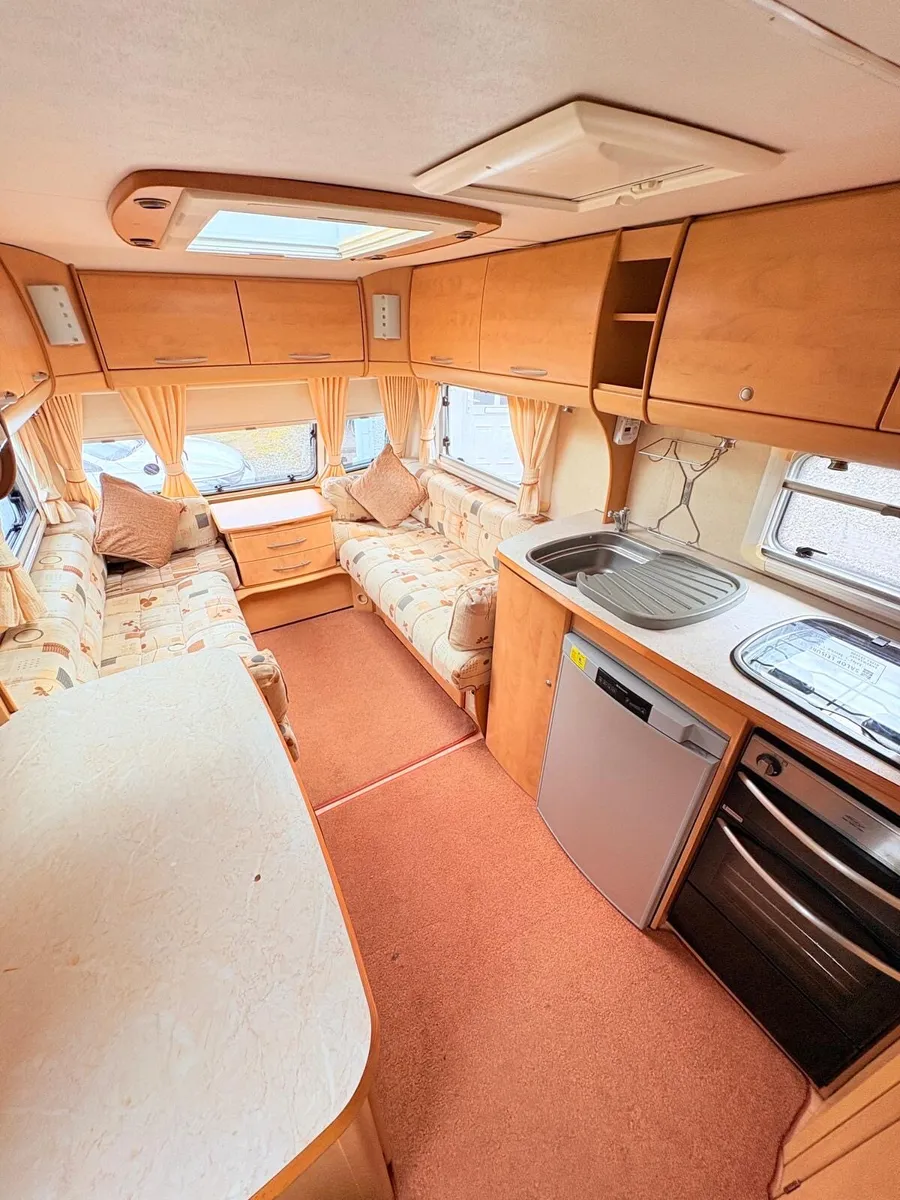 Bailey Senator 2/3 berth with remote motor mover, - Image 4