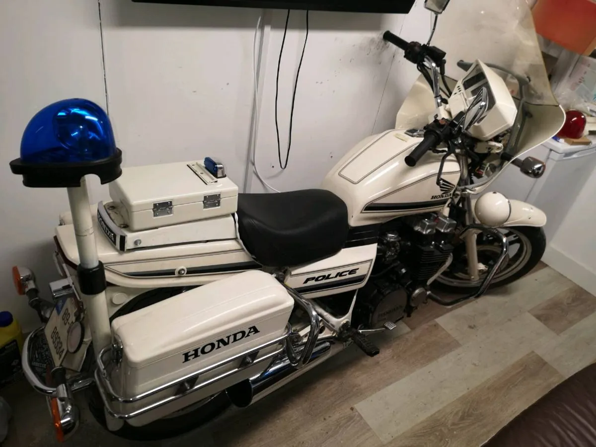 Honda cbx750 police special - Image 2