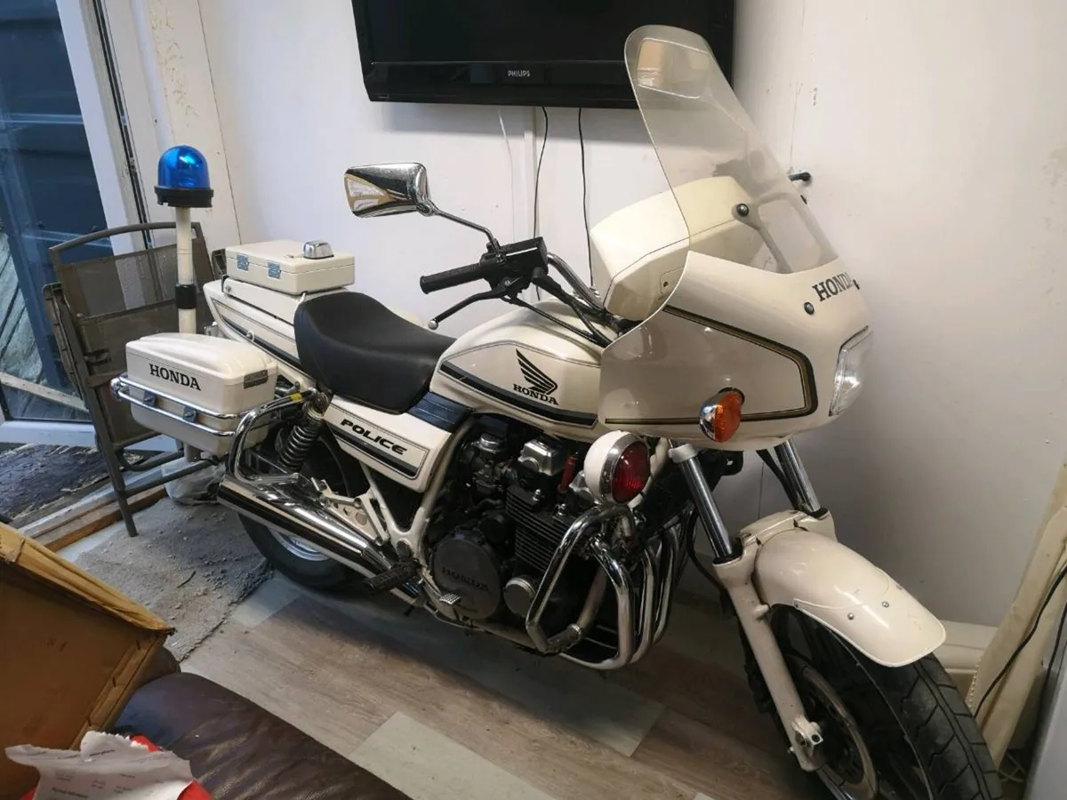 Honda cbx750 police special - Image 4