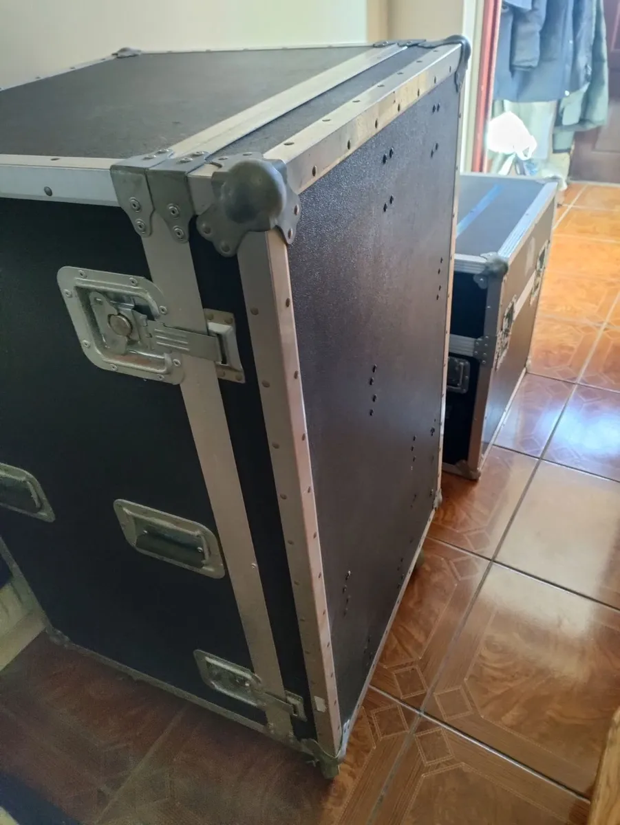 Music storage trunks - Image 1
