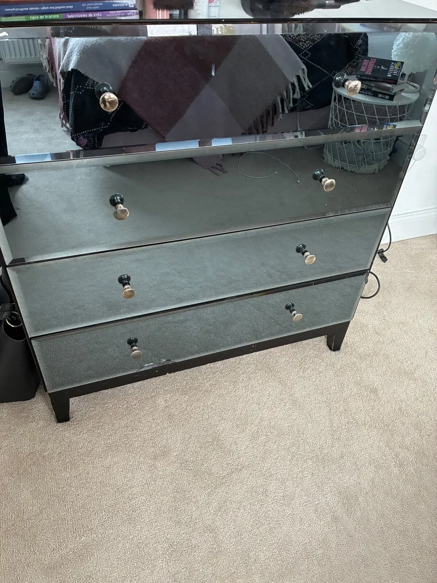 Chest of drawers - Image 3