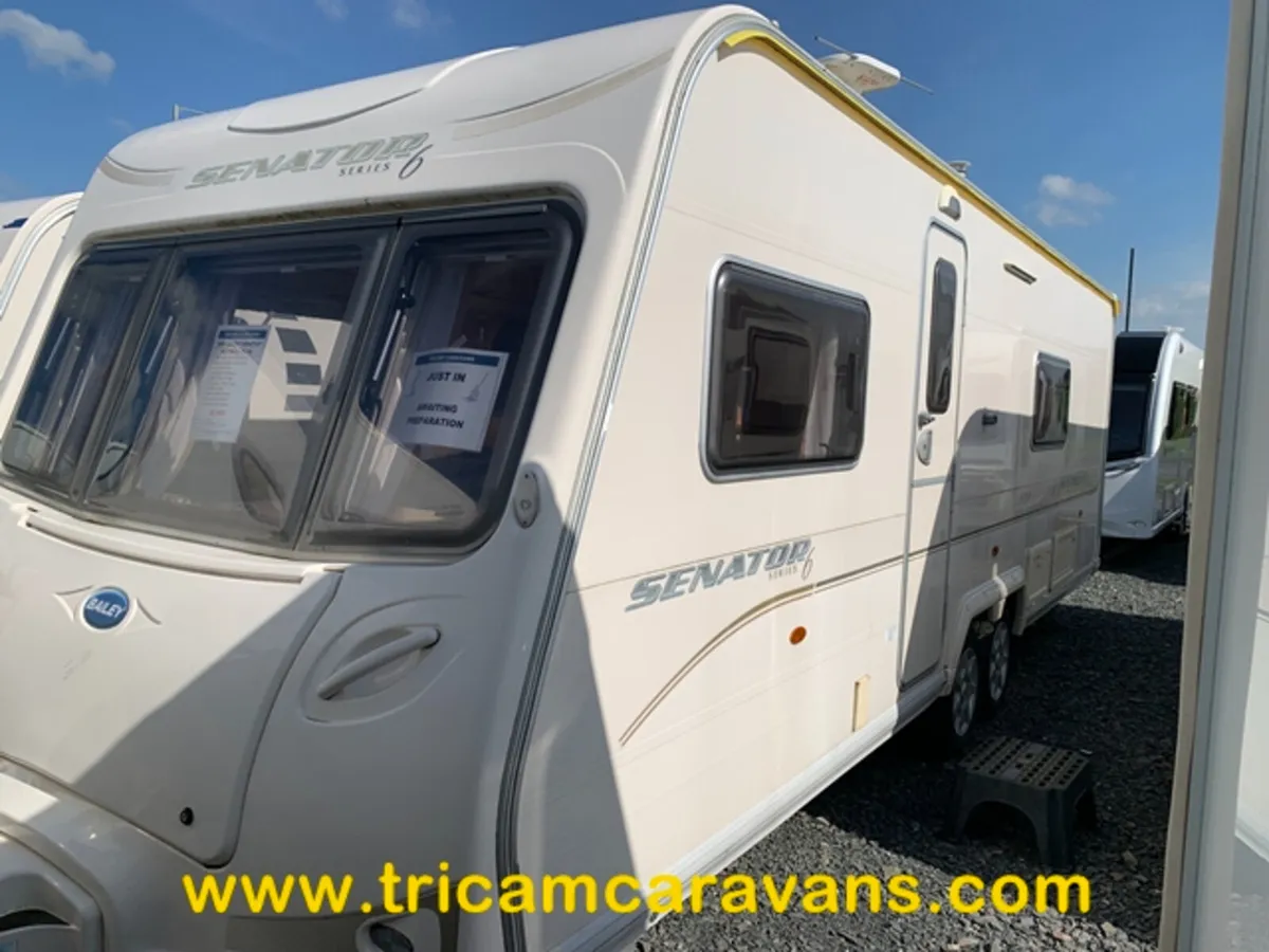 2008 Bailey Senator Wyoming Twin Axle Fixed Bed 4B - Image 1