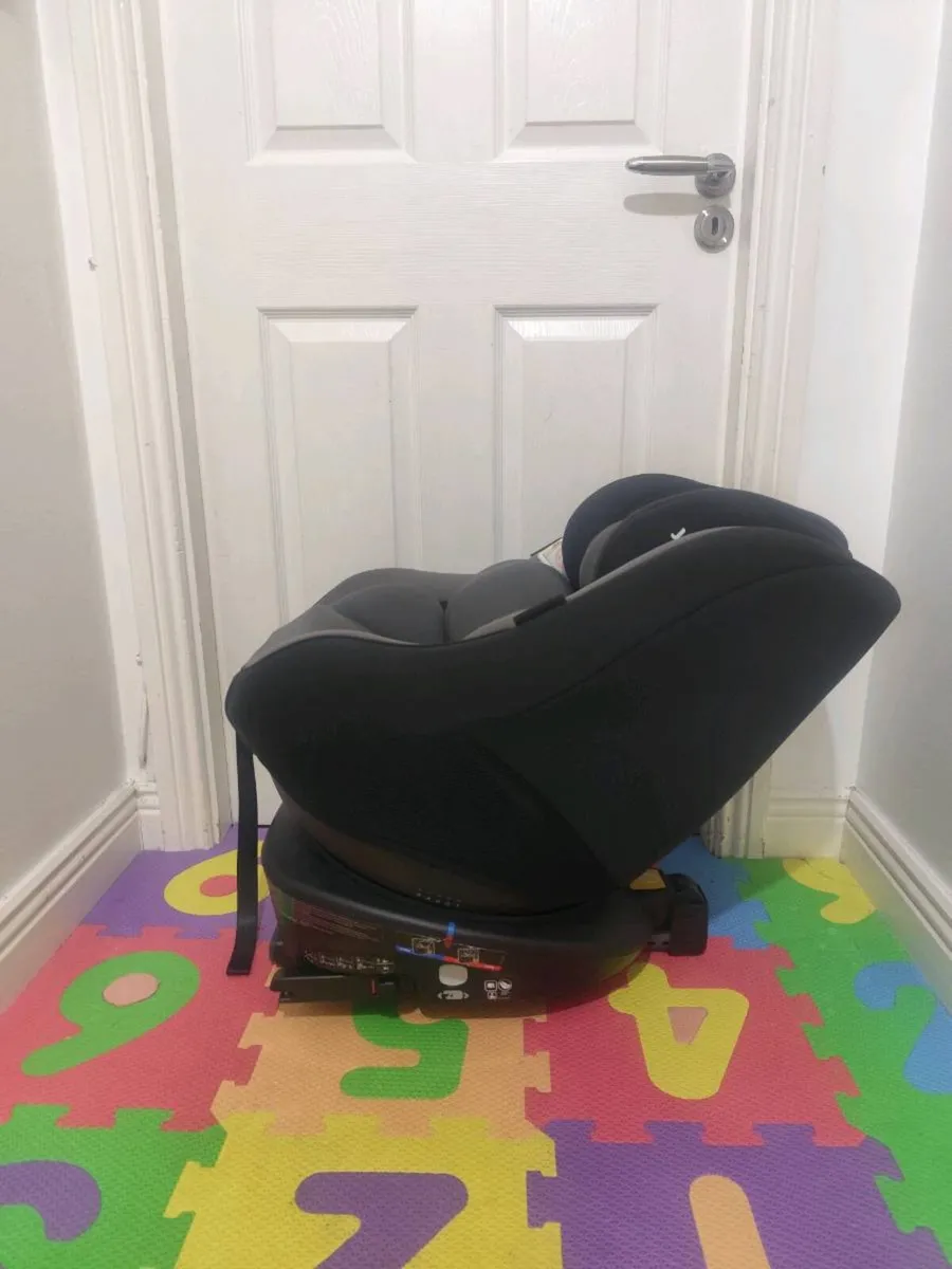 Joie 360 spin isofix car seat - Image 2