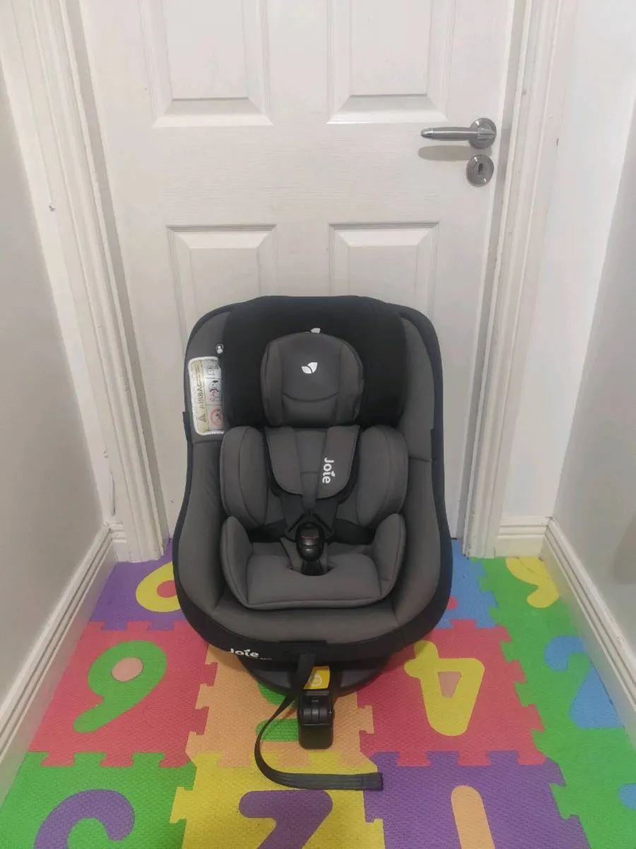 Joie 360 spin isofix car seat - Image 1