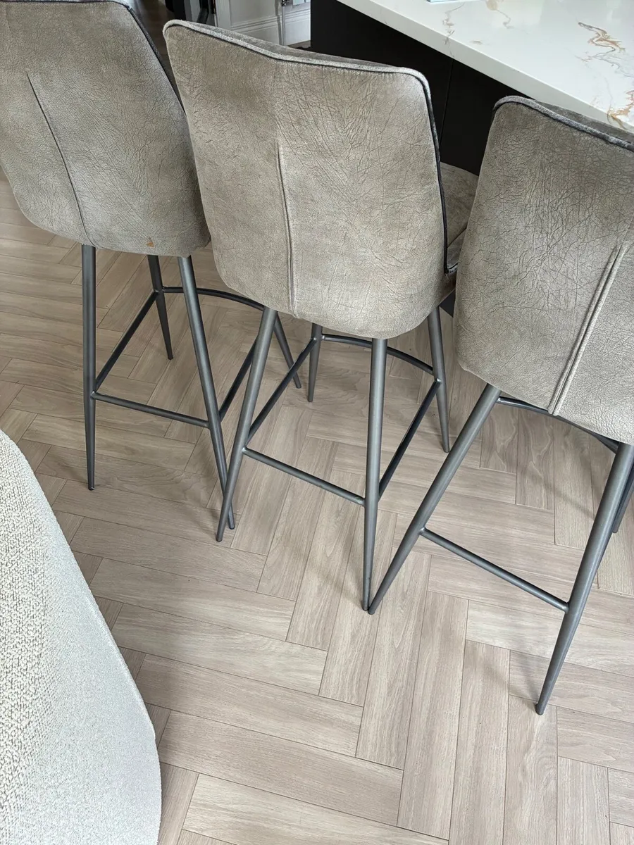 Kitchen stools - Image 1
