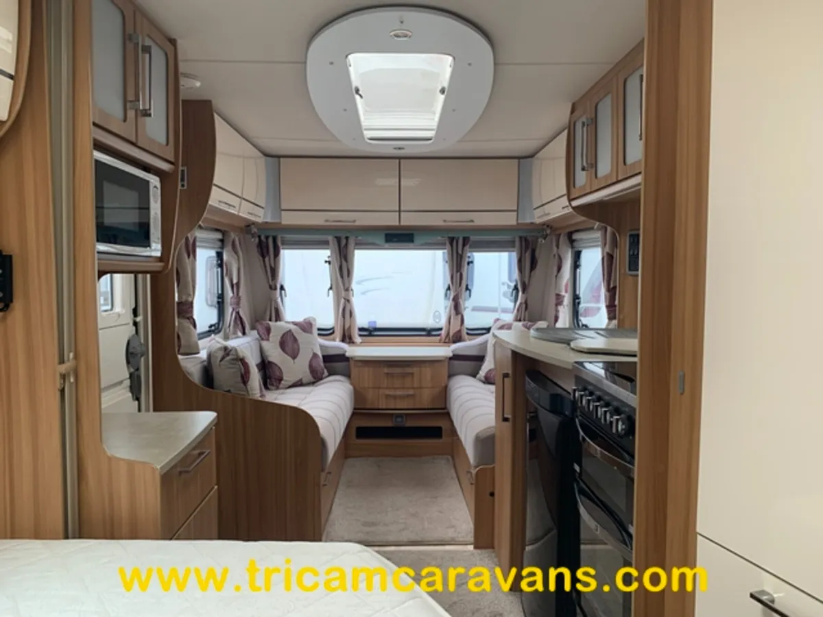 2014 Lunar Clubman SE Saros Edition Fixed Bed - Image 2