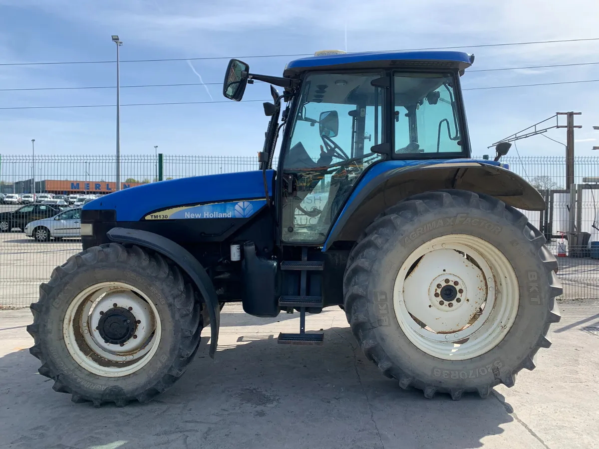 UNRESERVED 2007 NEW HOLLAND TM130 4WD TRACTOR - Image 2