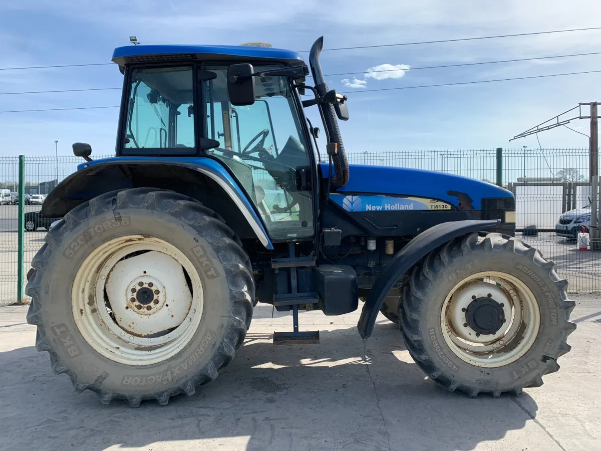 UNRESERVED 2007 NEW HOLLAND TM130 4WD TRACTOR - Image 3