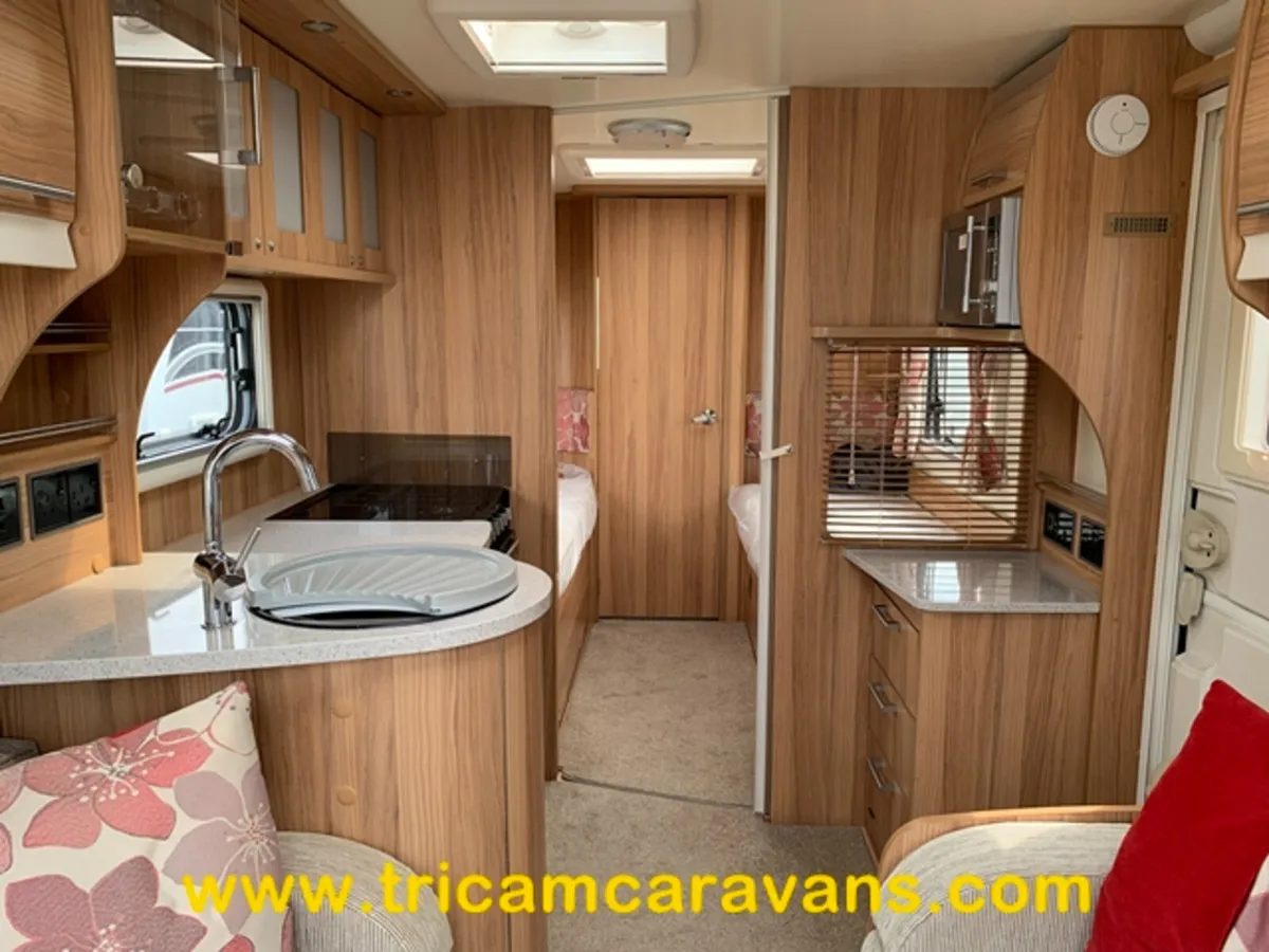 2014 Bailey Unicorn Cadiz Twin Fixed Beds - Image 4