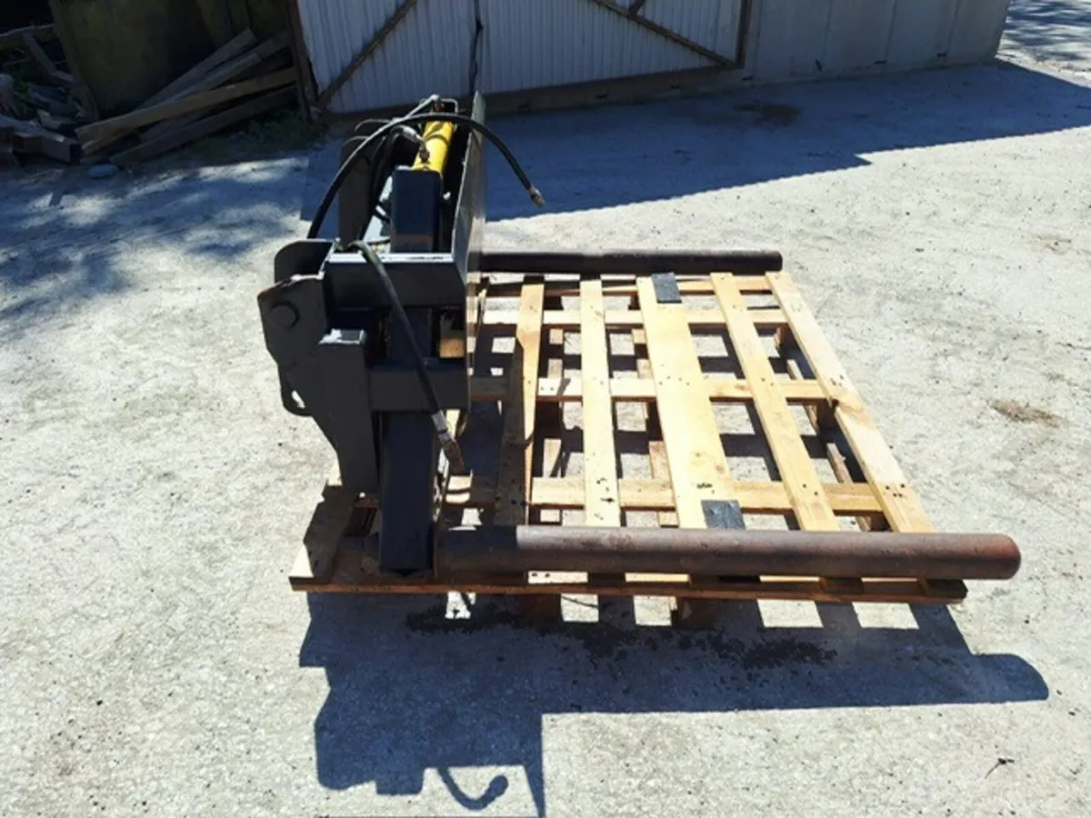 Rossmore Bale Handler (26214) - Image 2