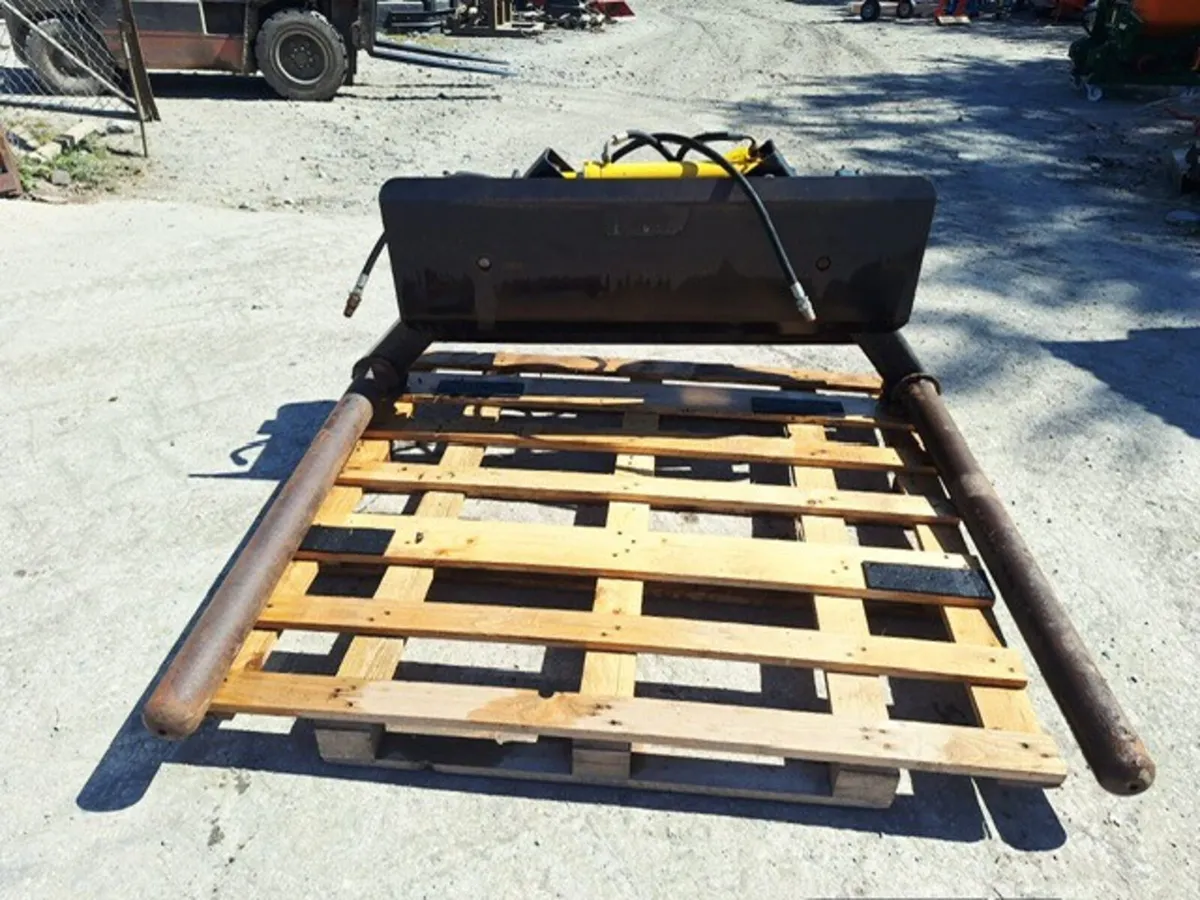 Rossmore Bale Handler (26214) - Image 3