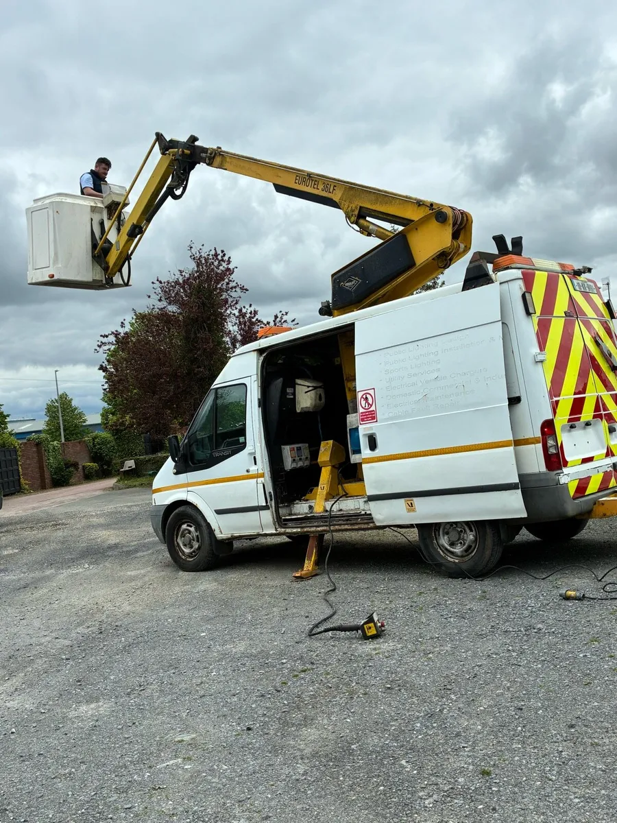 2010 ford transit cherry picker - Image 1