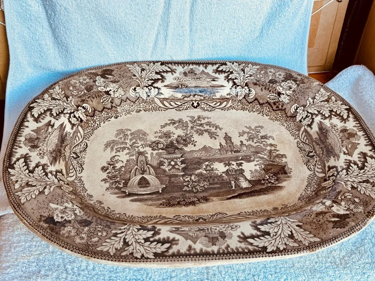 Vintage serving plates - Image 1