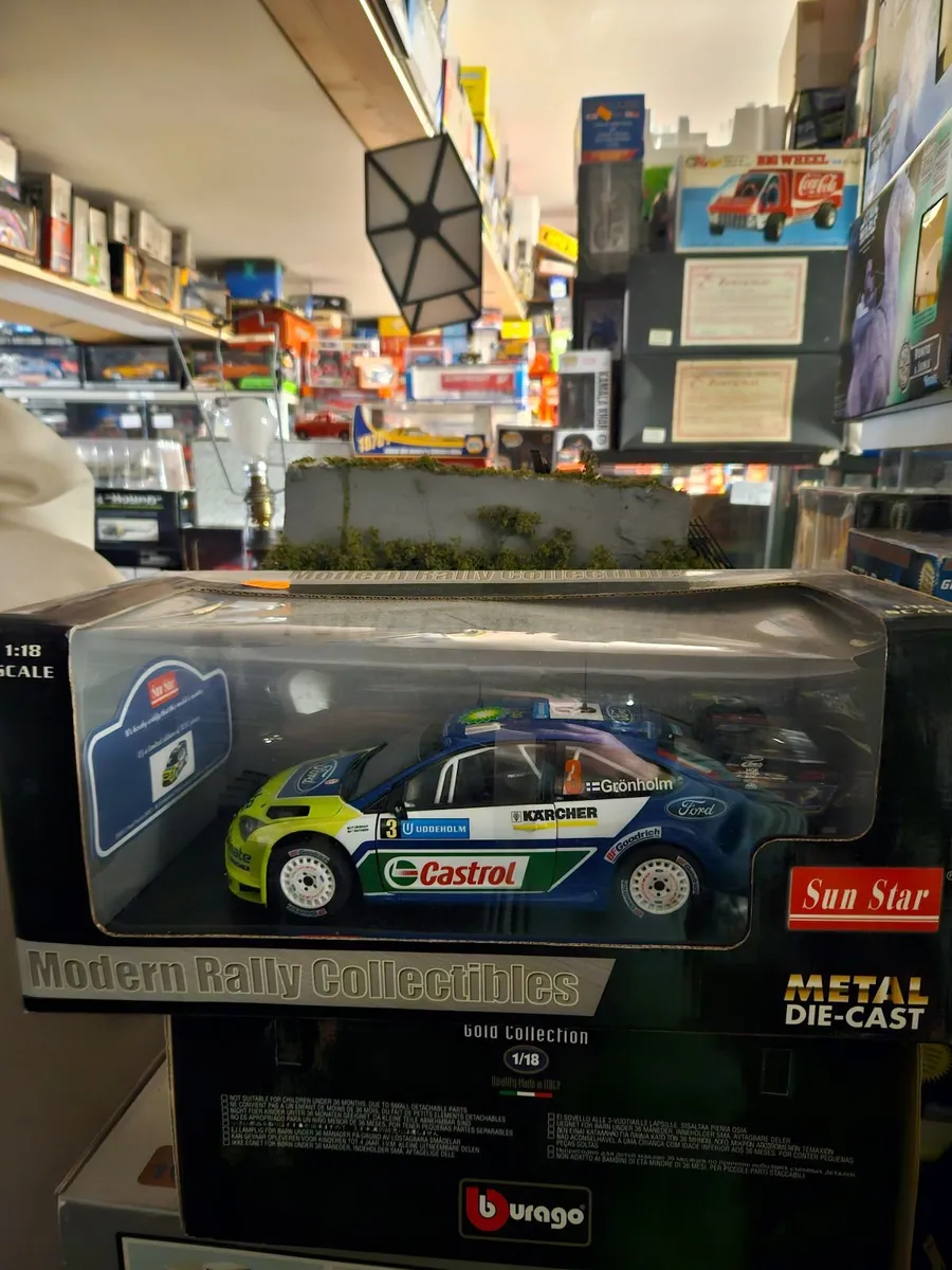 Corgi Sunstar Ford Focus Rally WRC 1.18 - Image 1