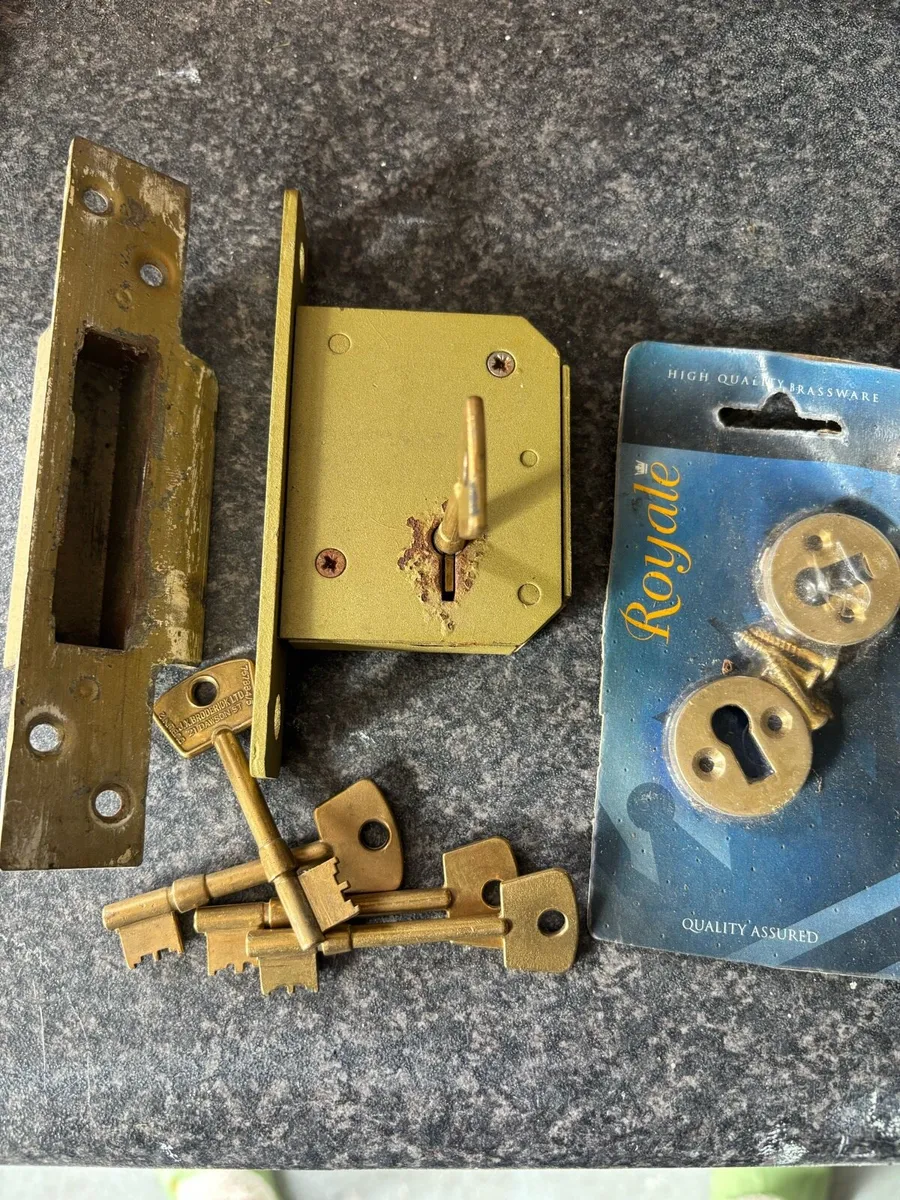 Door locks hinges etc - Image 2