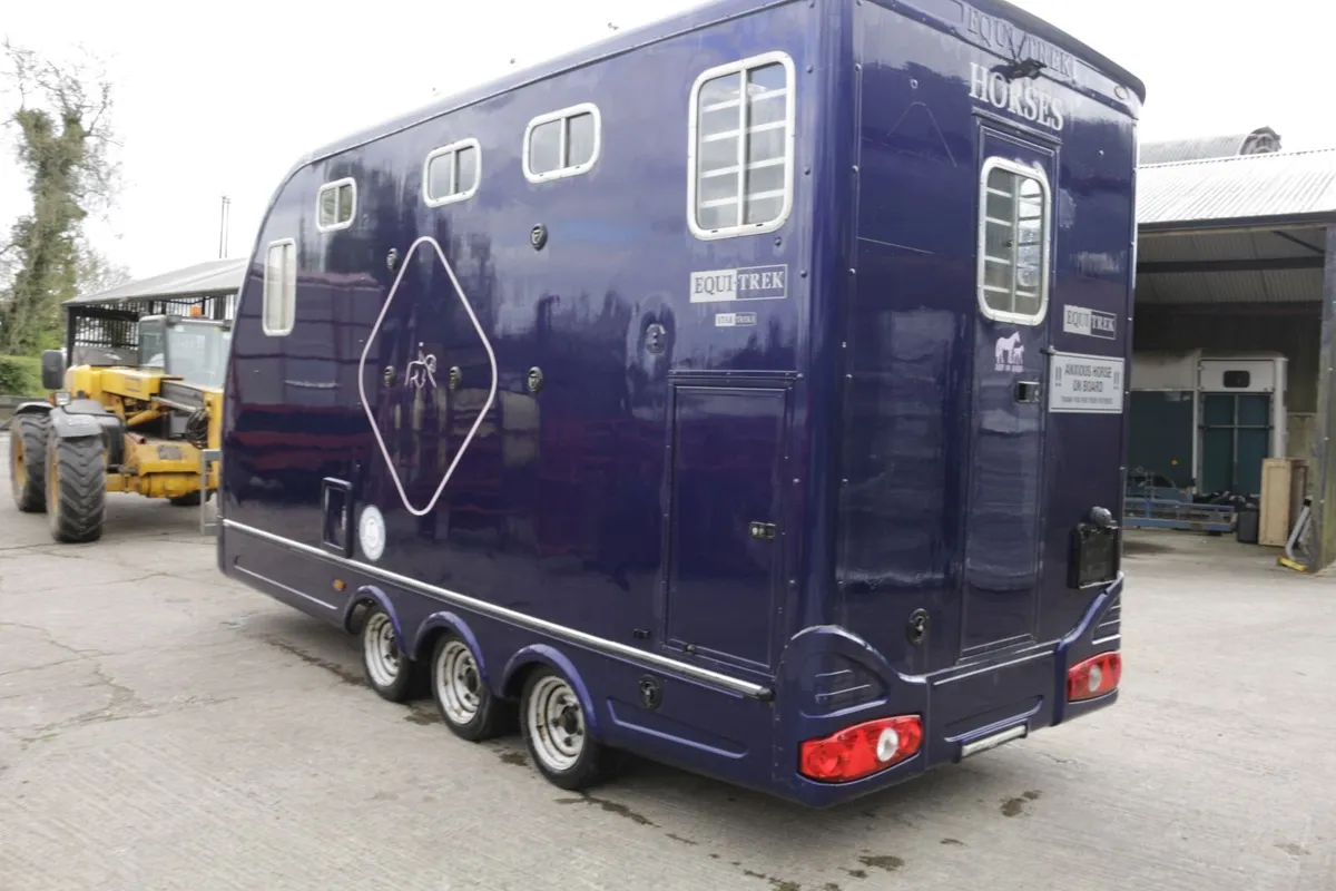 equi trek horsebox - Image 2
