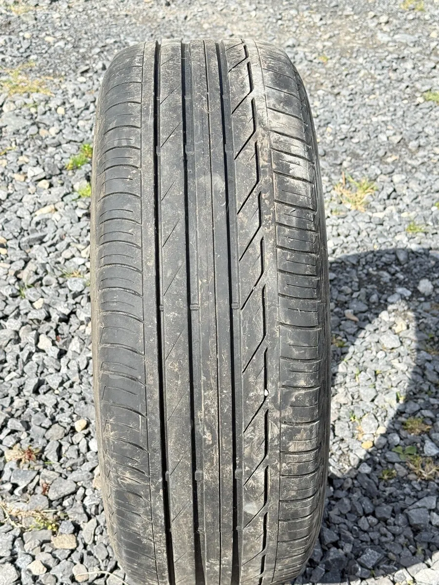 2 used Bridgestone turanza 225/50R18 W95 run flat - Image 3