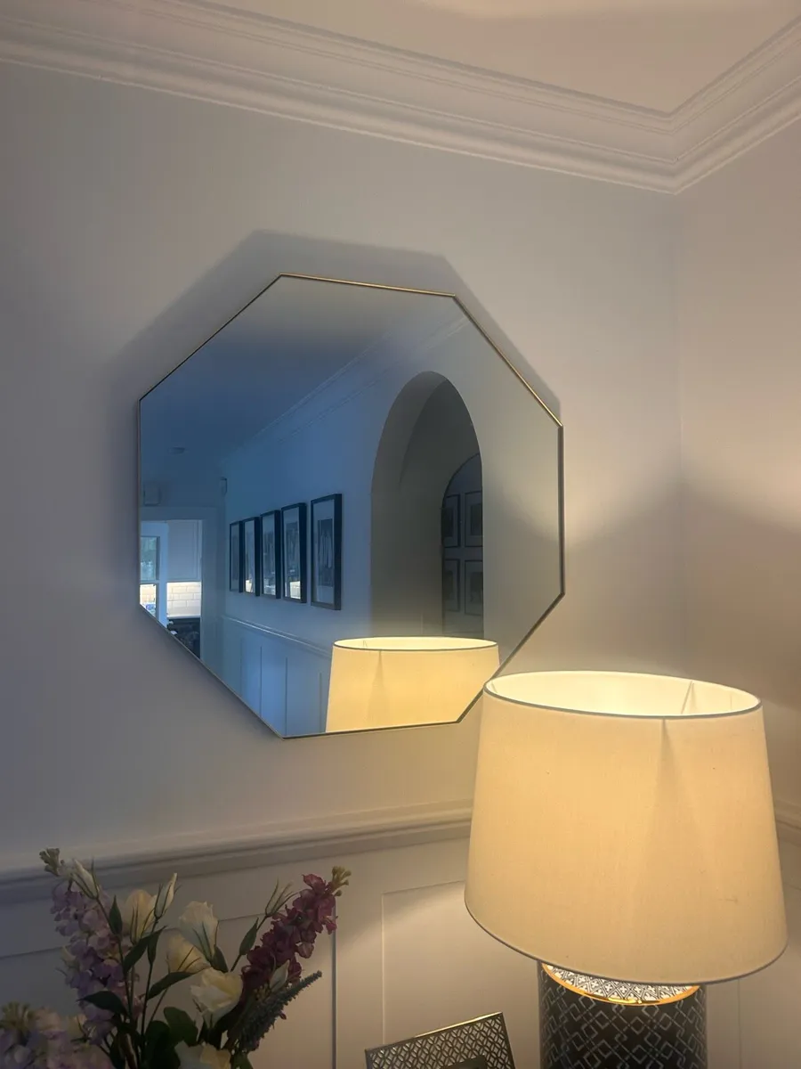 Mirror - Image 1
