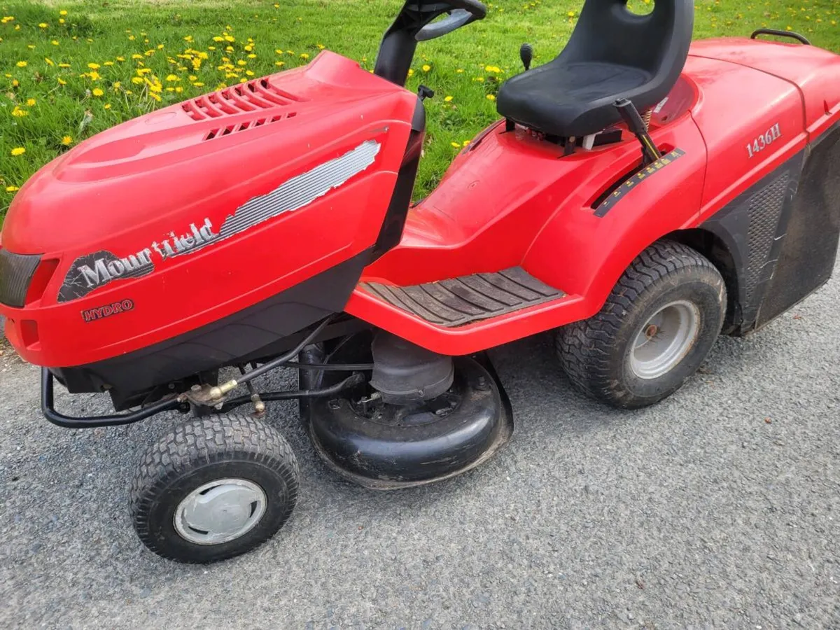 Castlegarden lawnmower - Image 1