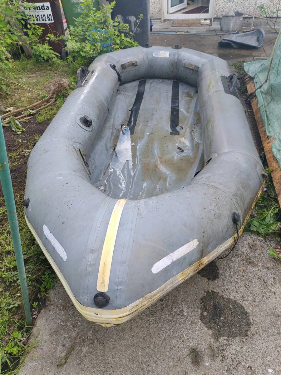 Rubber dingjy - Image 1