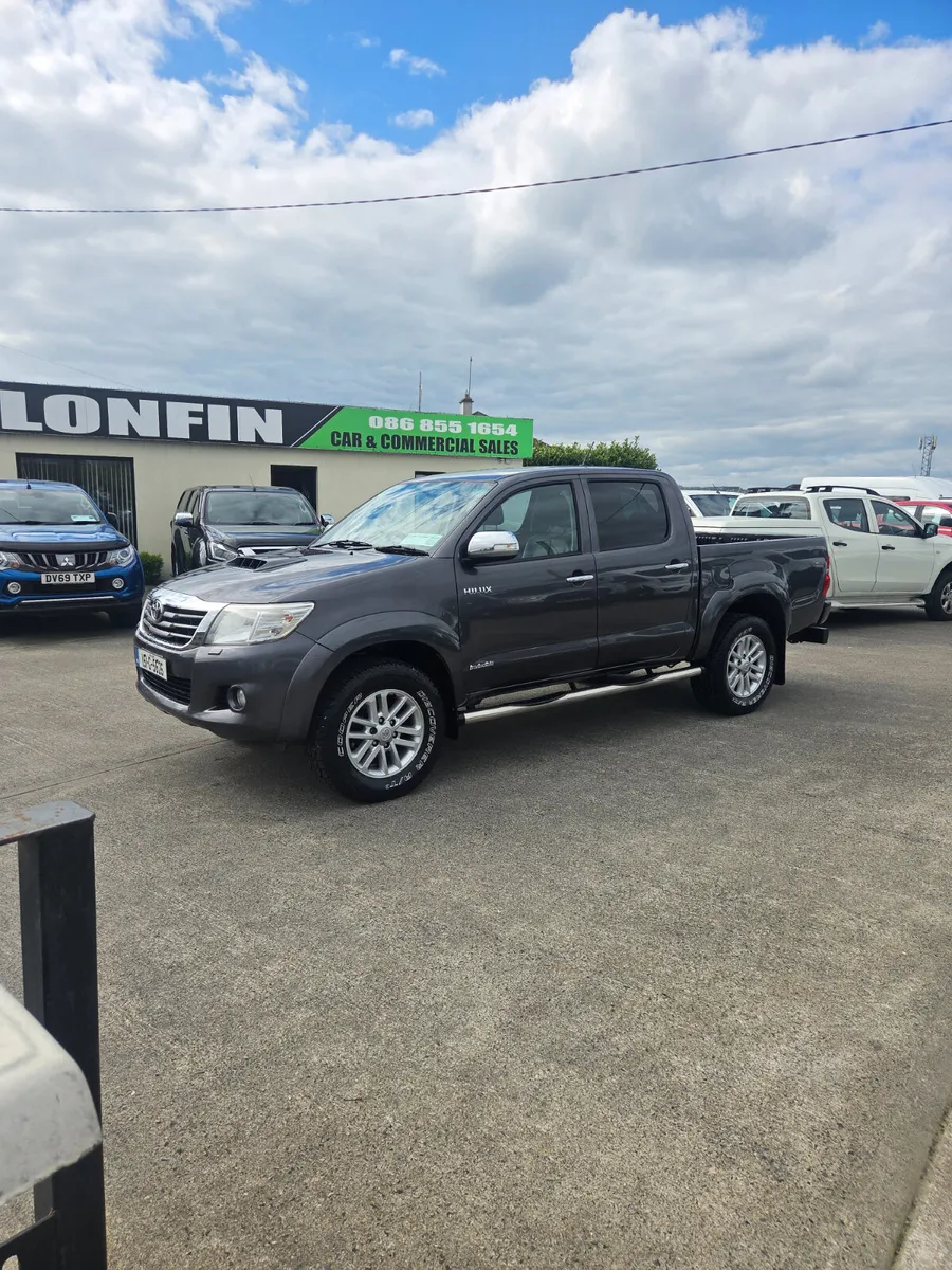 Toyota Hilux invincible 2015 - Image 1