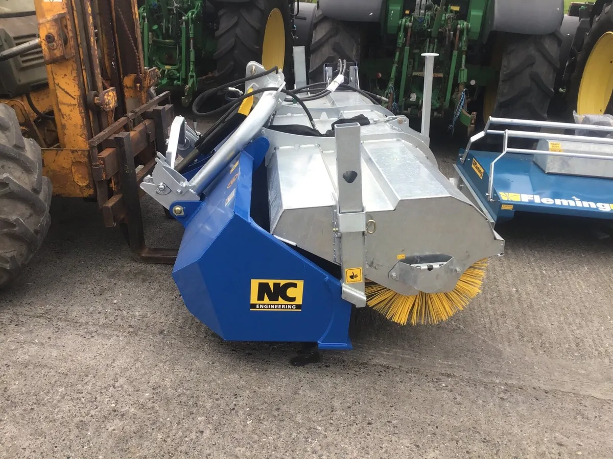 NC 2600 Link a Sweep Road Sweeper - Image 2