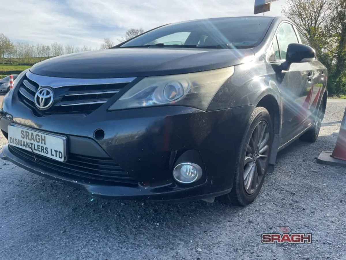 TOYOTA AVENSIS COLLECTION - Image 3