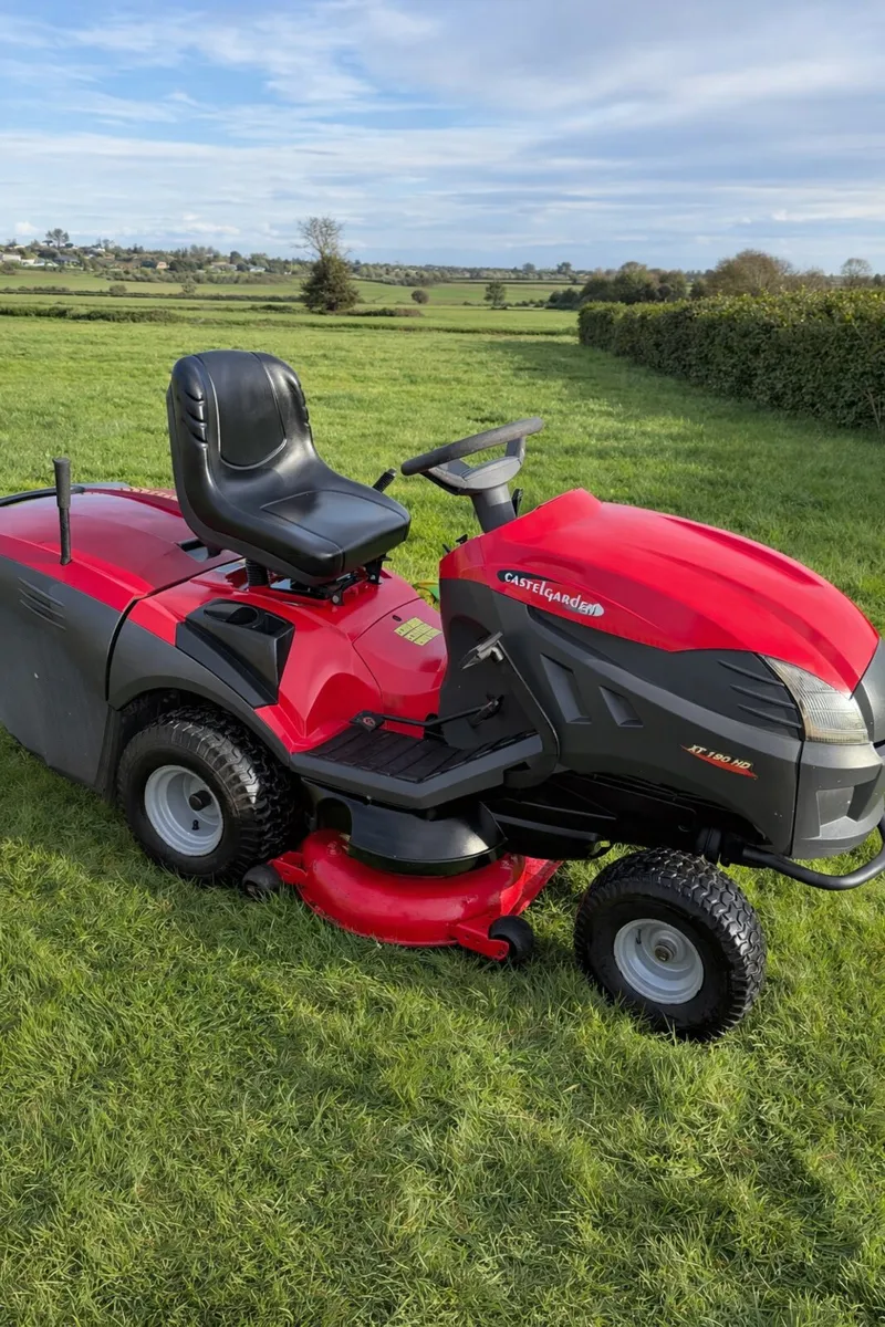 One owner Ride on mower Castlegarden - Image 1