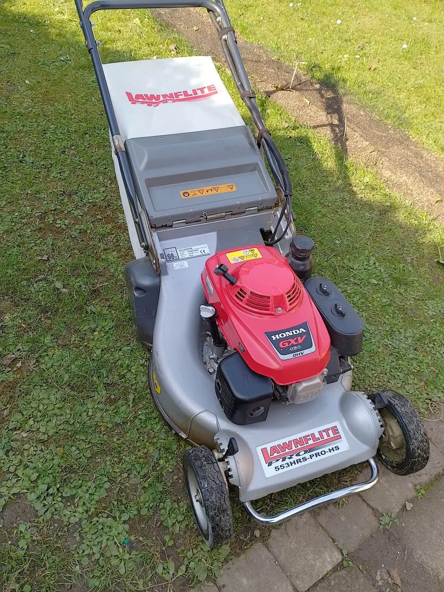 KAAZ 553 HRS HONDA GXV160 SELF DRIVE LAWNMOWER. - Image 1