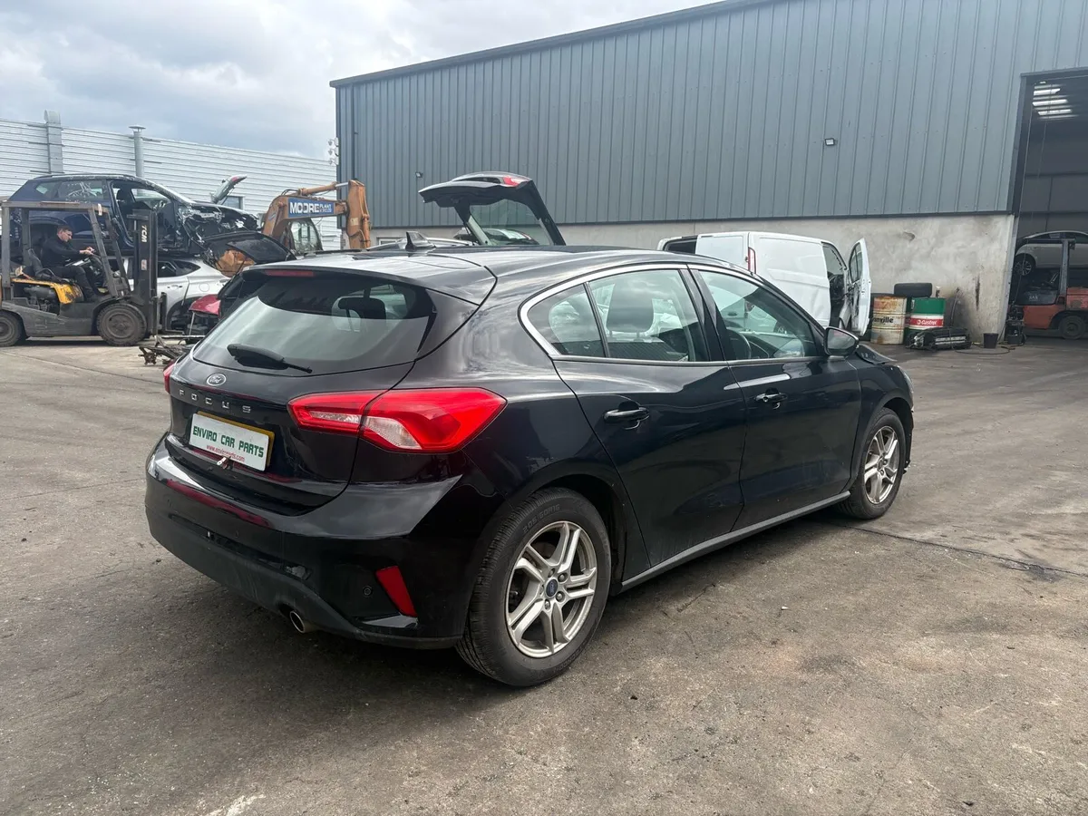 BREAKING 2019 FORD FOCUS 1.0 Petrol Manual - Image 4