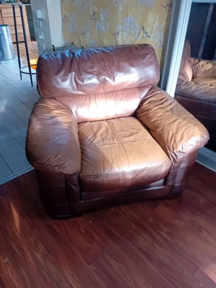 Brown leather armchair - Image 3