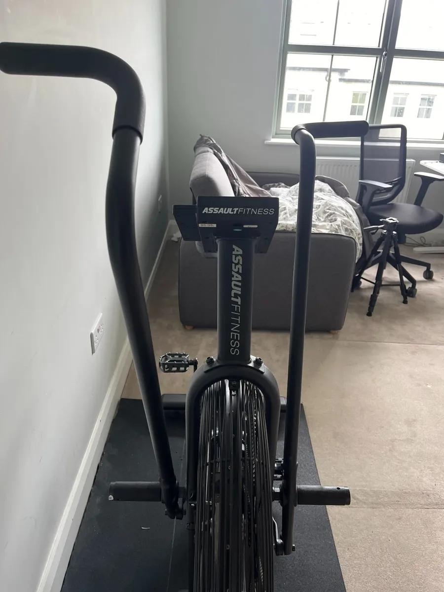 Assault AirBike Classic in excellent condition - Image 2