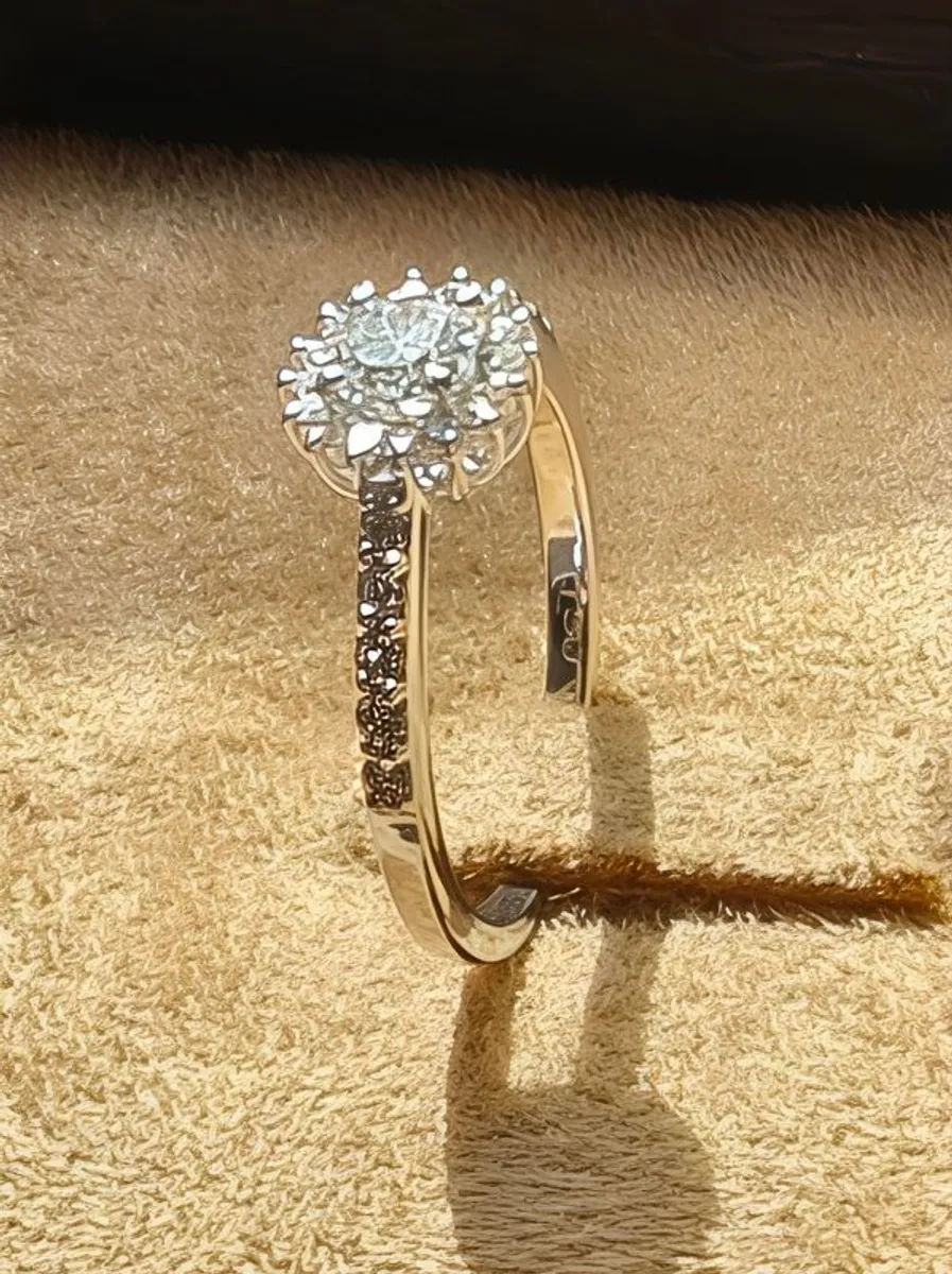 Engagement ring - Image 3