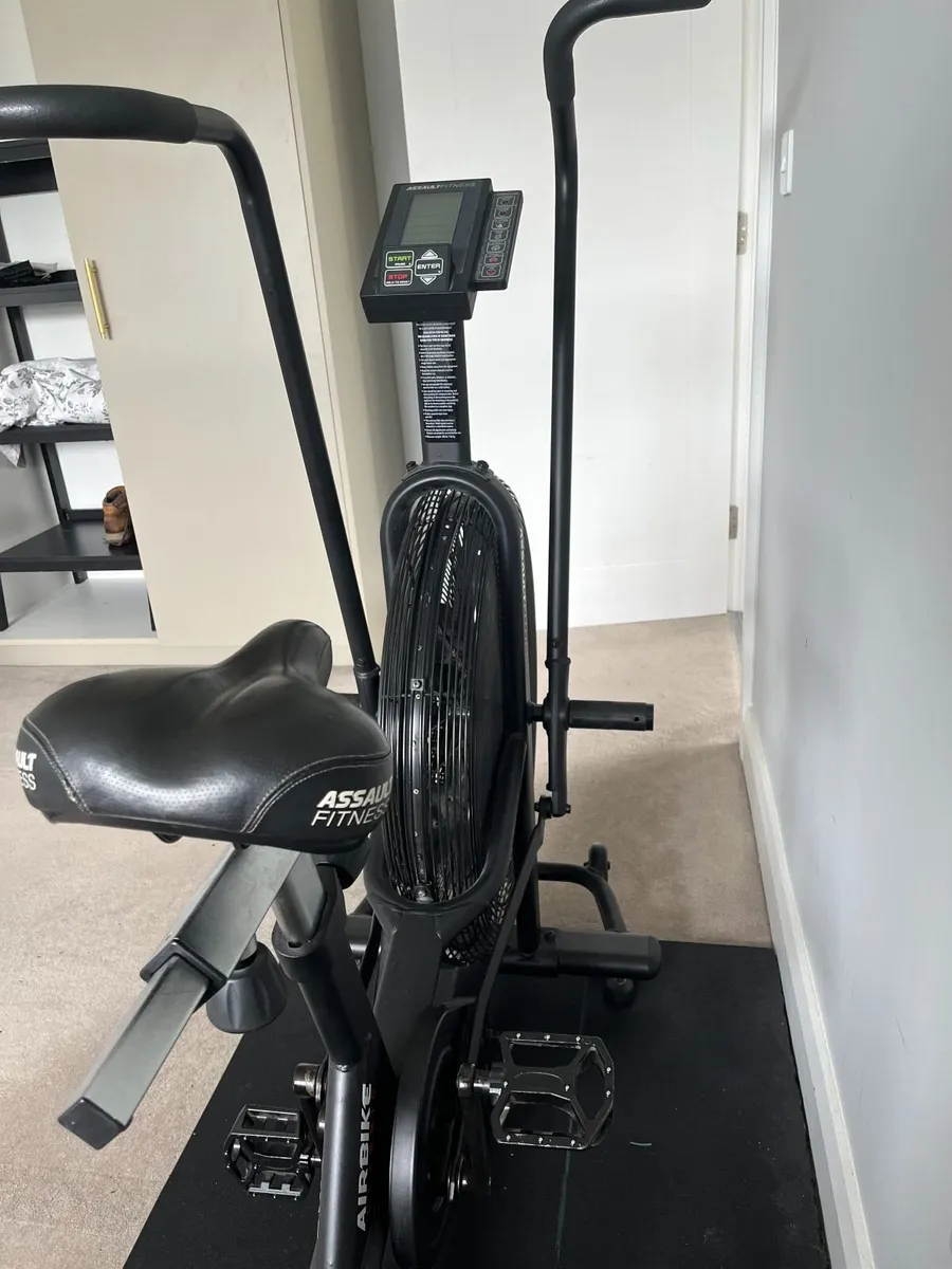 Assault AirBike Classic in excellent condition - Image 3
