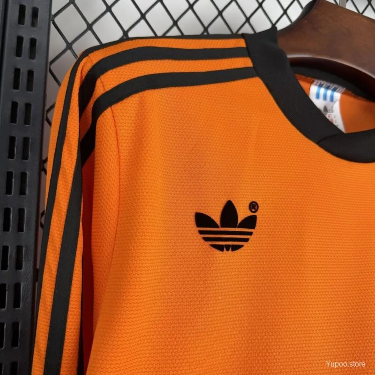 Retro football jersey - Image 4