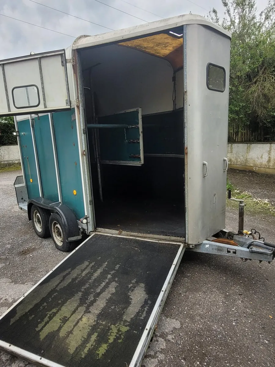 Ifor Williams 510 horse box full divider - Image 4
