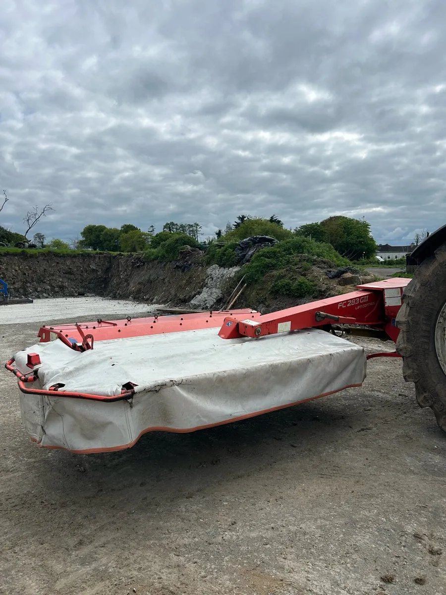 Kuhn 9 foot mower - Image 3