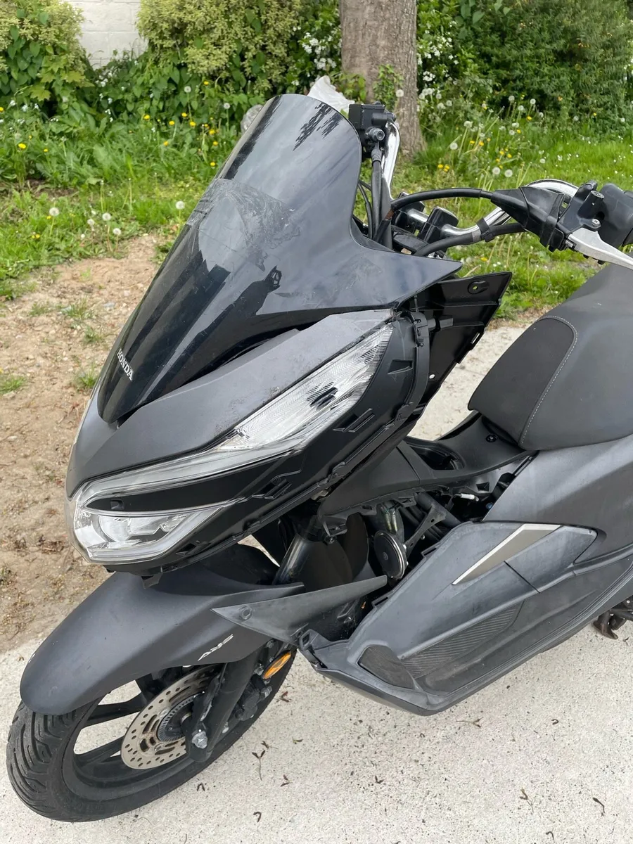 2019 Honda PCX125 - Image 2