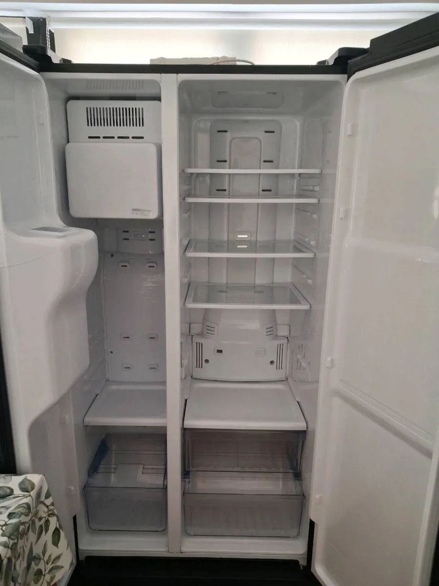 Fridge - Image 2