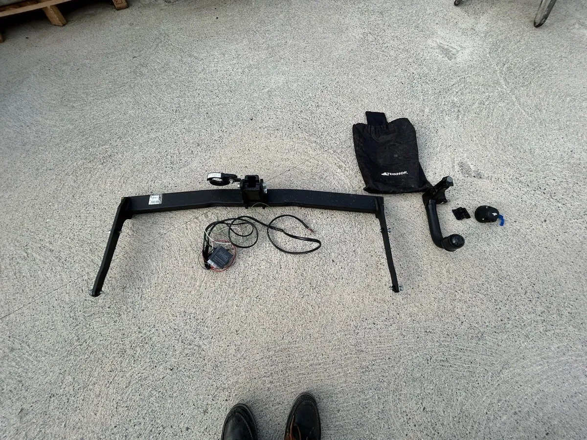 Towbar for sale price Drop - Image 1