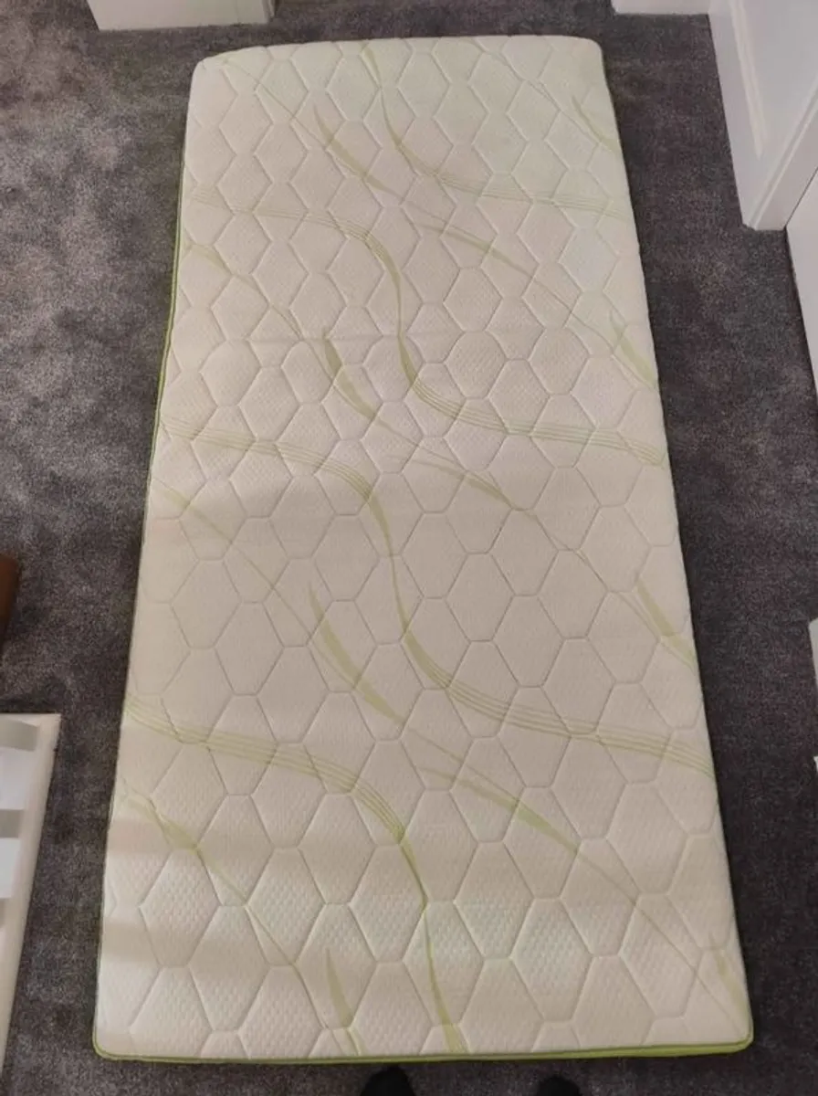 Dormeo Aloe Vera 5-zone, 4 cm mattress topper - Image 1